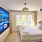 La Canopee Rooftop - Cinema - Netflix - Centre *