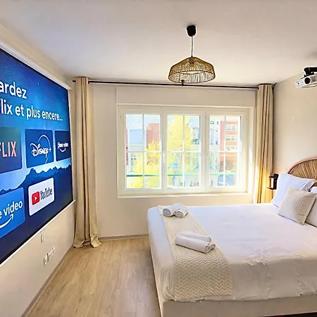 La Canopee Rooftop - Cinema - Netflix - Centre *