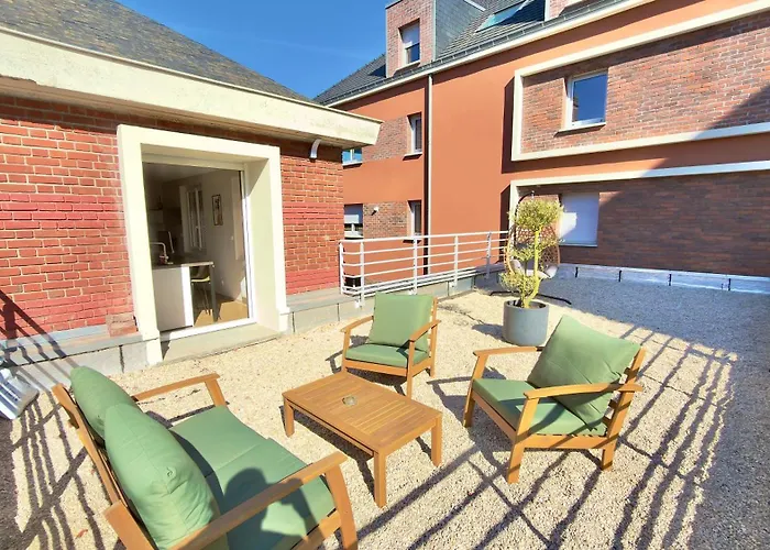 La Canopee Rooftop - Cinema - Netflix - Centre Apartment